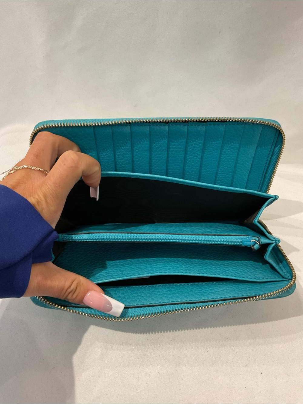 Gucci Wallet - Picture 8 of 10